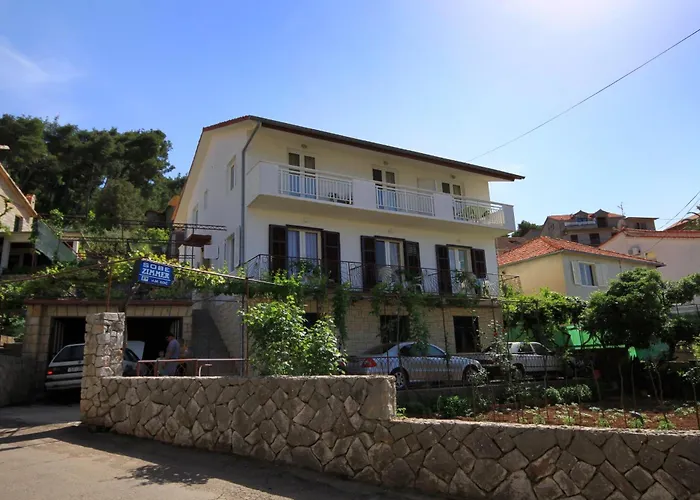 Apartment By The Sea Jelsa, Hvar - 196 *