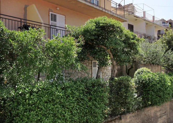 Apartment By The Sea Jelsa, Hvar - 196 *