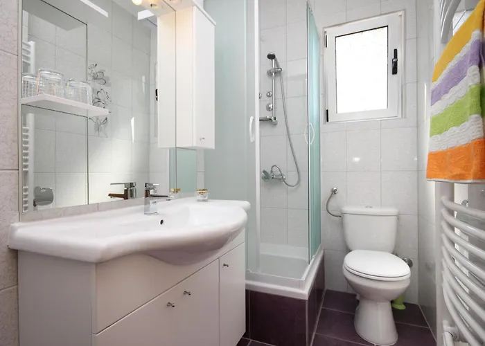 Apartment By The Sea Jelsa, Hvar - 196 *